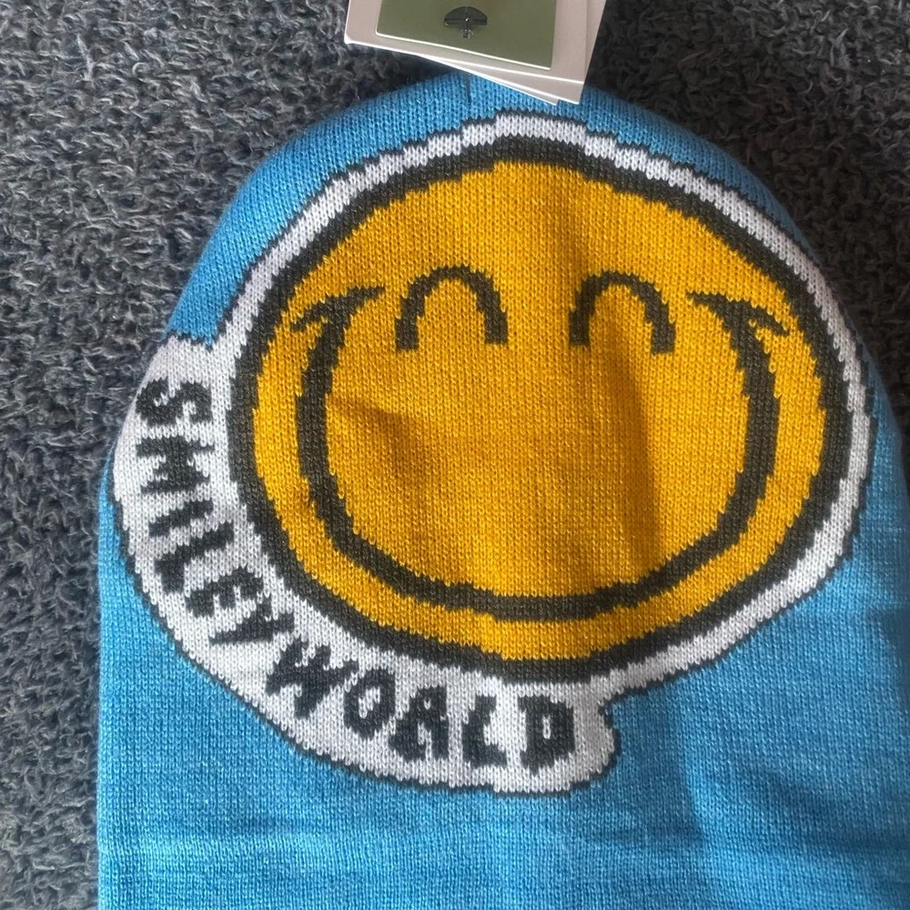 NWT H&M Smiley World light blue knit motif-detail hat, 8-11 yr